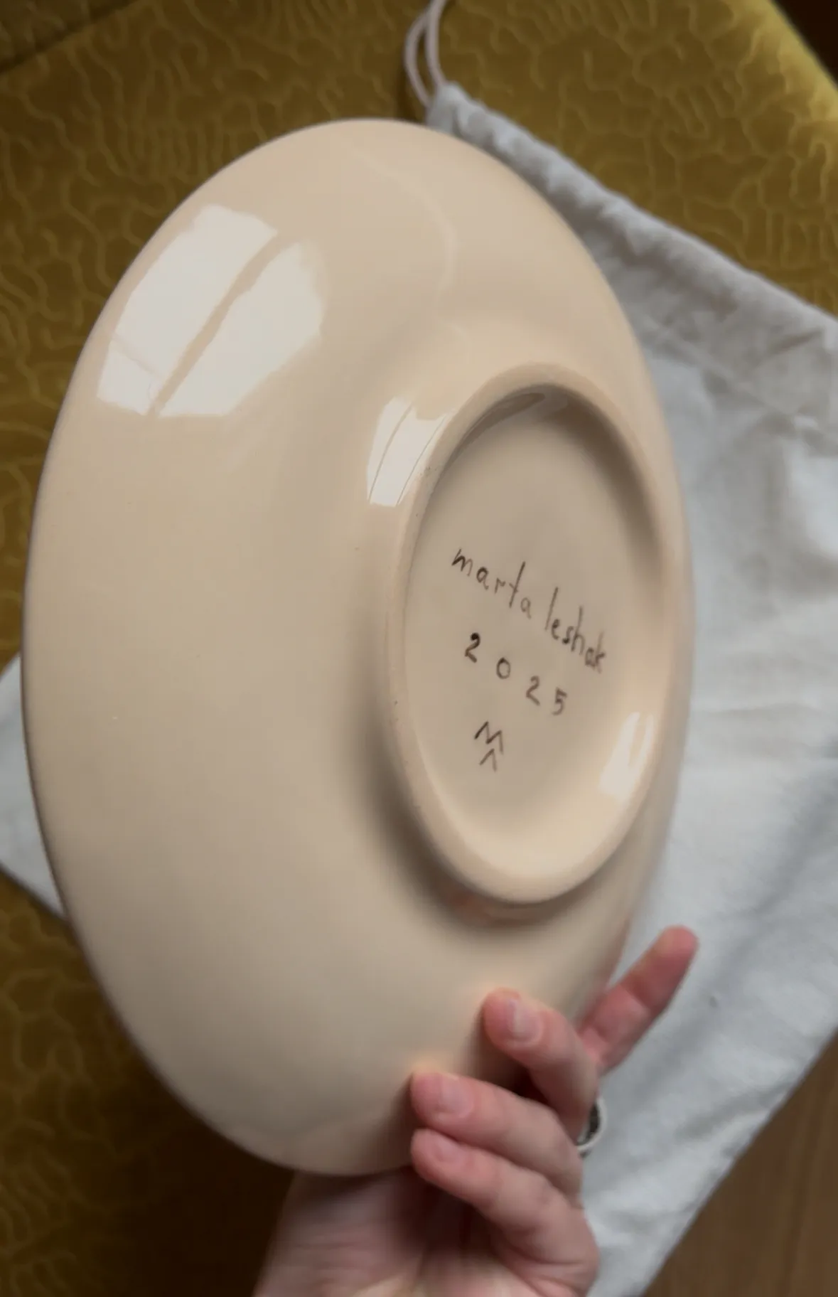 Зображення "тарілка "Рисьополох"" від Марта Лешак, розмір: 26cm, матеріали: Кераміка, медіум: Живопис, місто: Львів, ціна: $200 Фото 2 з 2.